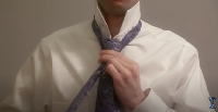 Cómo hacer un nudo de corbata windsor
